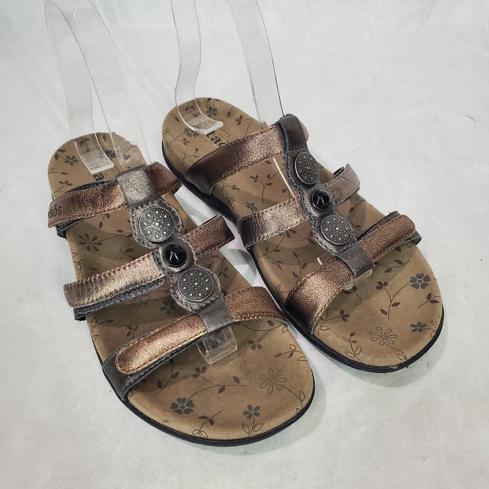 TAOS MULTI PRIZE METALLIC SLIDE COMFORT SANDALS 7